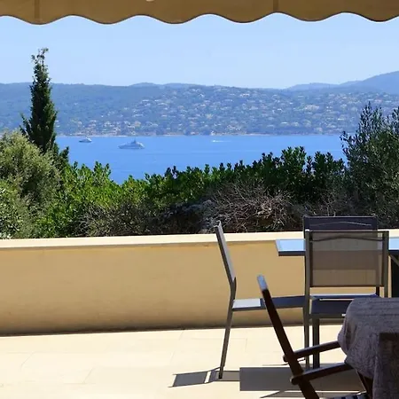 Piscine Vue Sur Le Golfe De Saint-tropez 빌라 그리모