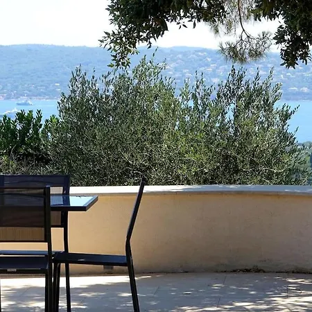 Piscine Vue Sur Le Golfe De Saint-tropez *