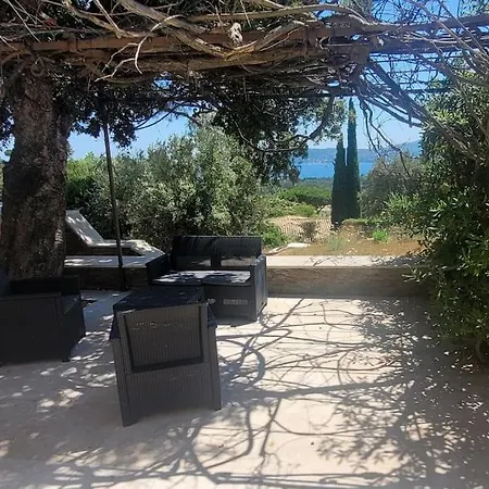 Piscine Vue Sur Le Golfe De Saint-tropez 빌라 그리모
