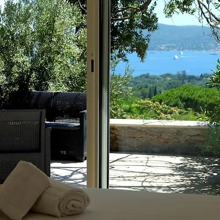 Piscine Vue Sur Le Golfe De Saint-tropez 빌라 그리모